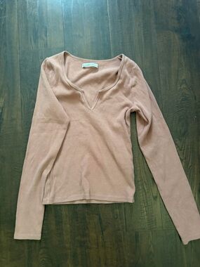 Abercrombie & Fitch Blush V-Neck Lightweight Knit Top